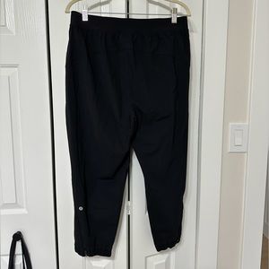 Black lululemon “Adapted state HR jogger” cropped
